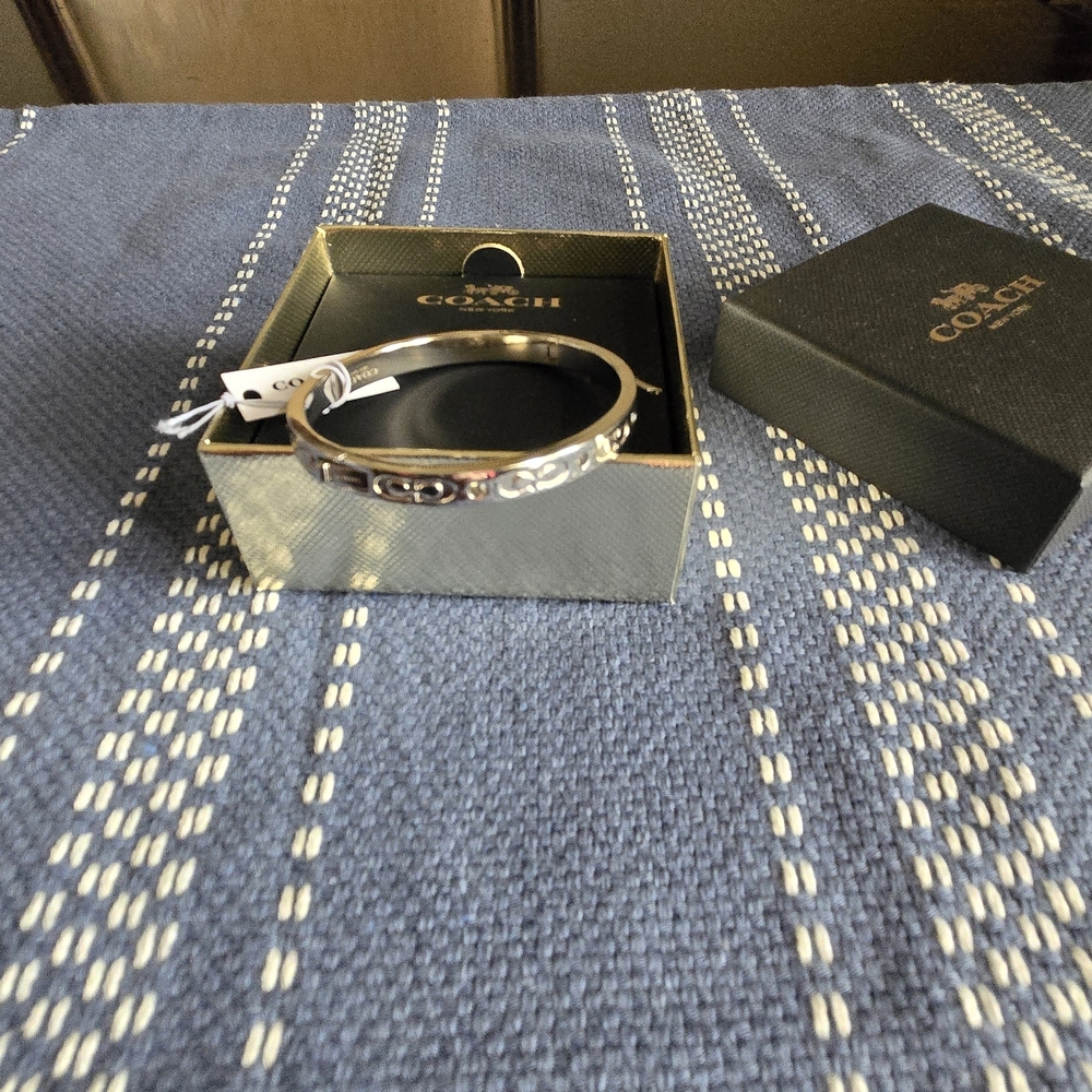 Coach Silver Bangle - Picture 4 of 9
